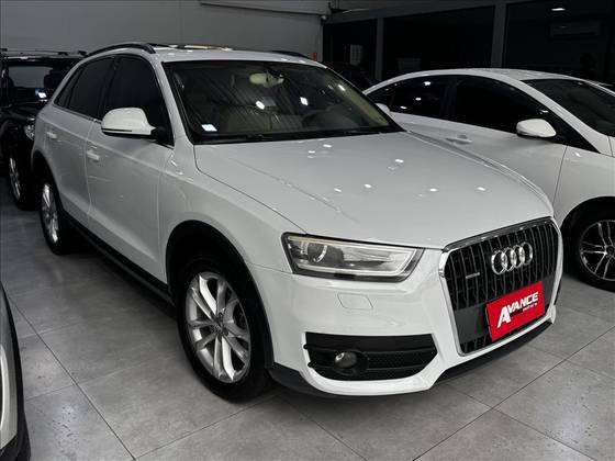 AUDI Q3 2.0 TFSI AMBIENTE QUATTRO 4P GASOLINA S TRONIC